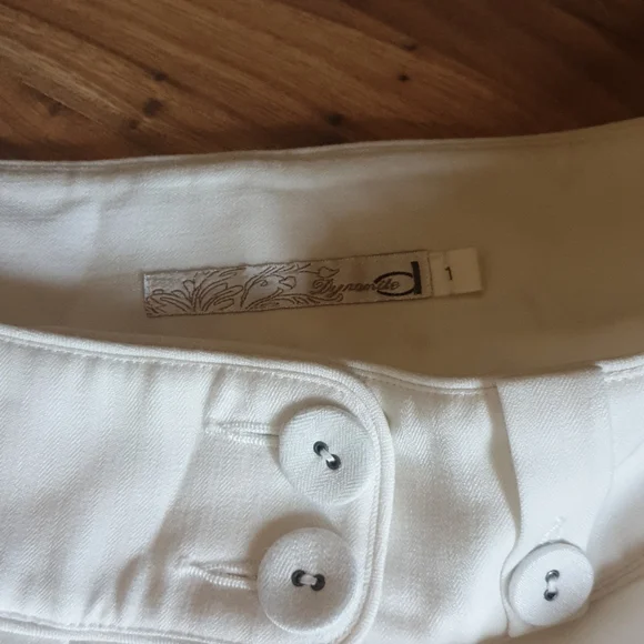 Capris - Picture 2 of 2